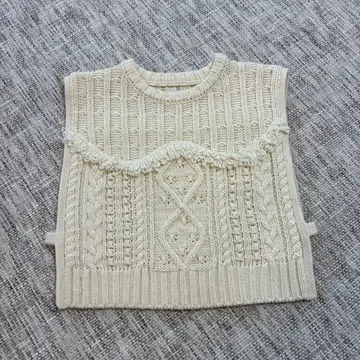 [ Eaphi ] MIX PATTERN KNIT VEST 니트 베스트 아이보리