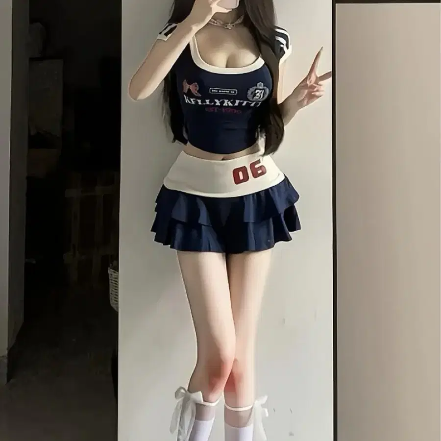 켈리키티 반팔 티셔츠 + 플리츠 스커트 세트