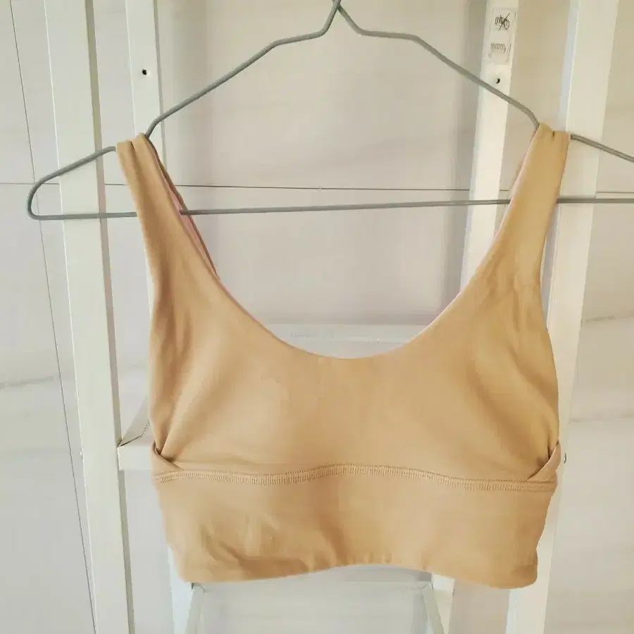 룰루레몬 에너지 브라 Medium Support B-D Cups, Size 2