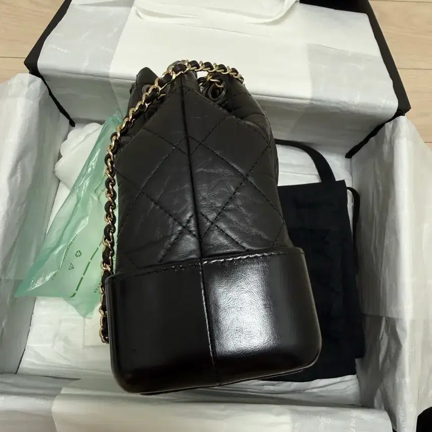 샤넬 가브리엘백팩 스몰 블랙 사진 4
