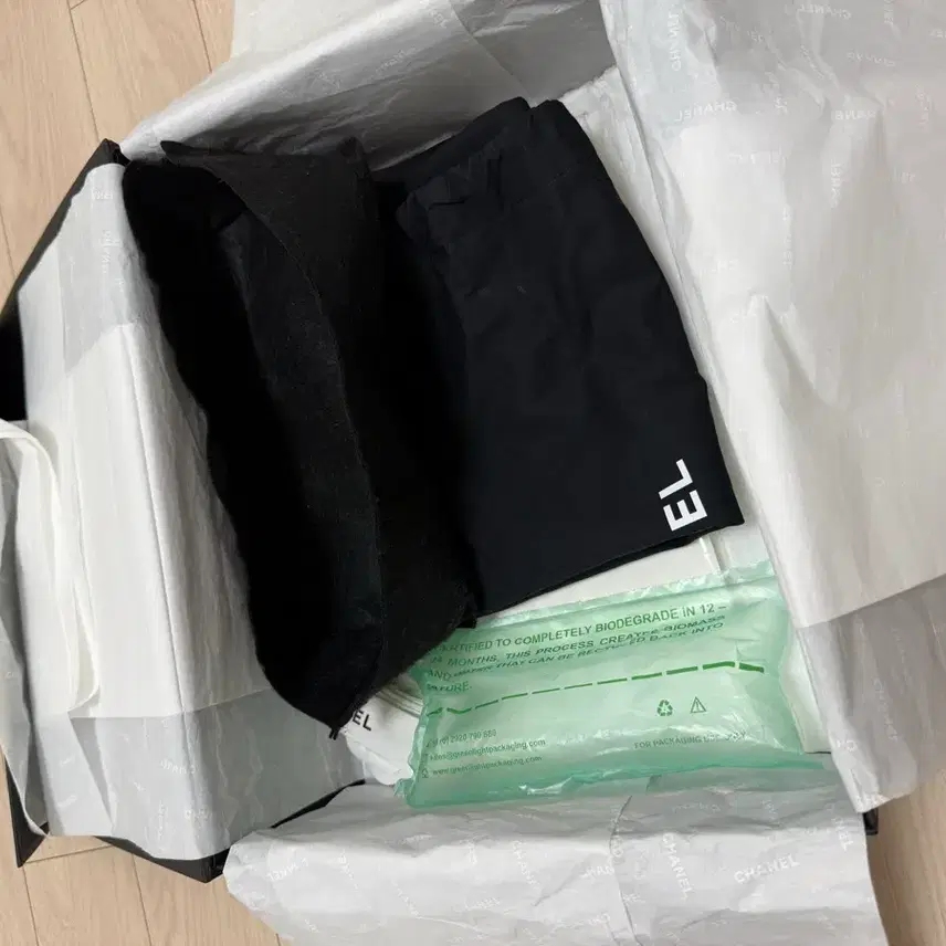 샤넬 가브리엘백팩 스몰 블랙 사진 7