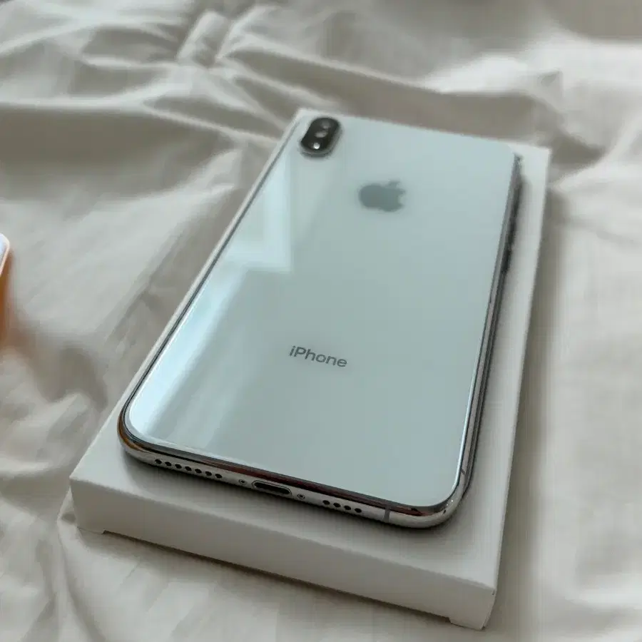 아이폰 xs max 512 실버 민트급 +케이스, 강화유리 필름