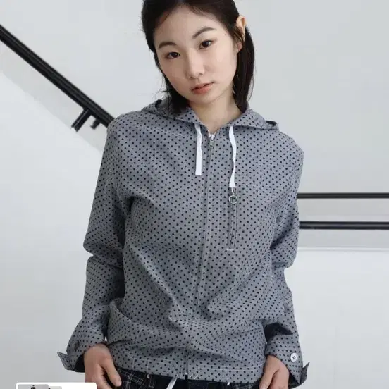패러킷 도트 후디드 집업 자켓