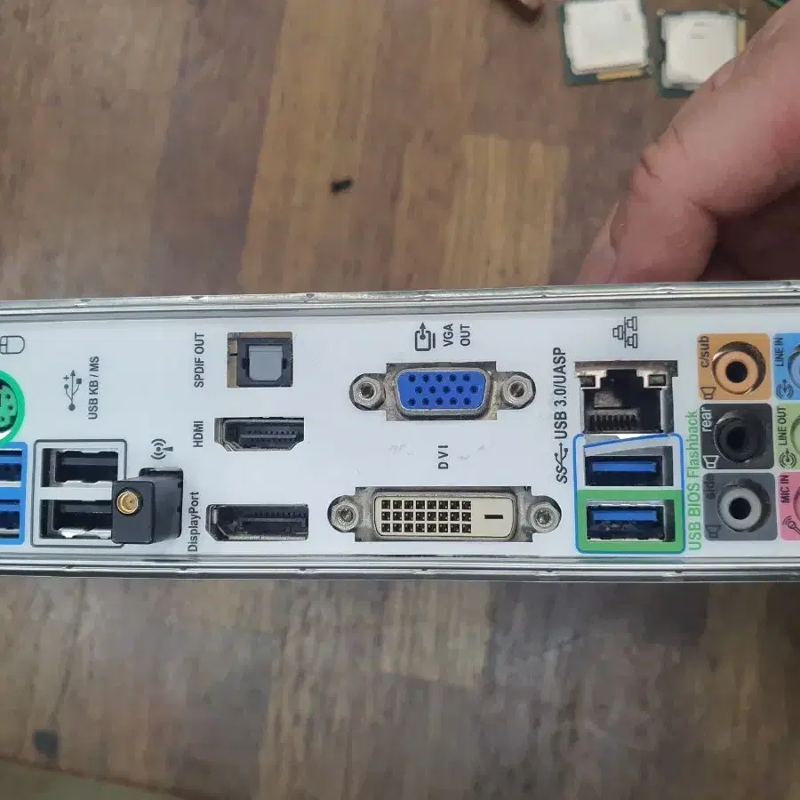 백페널 IO실드 ASUS P8Z77-V 메인보드 용