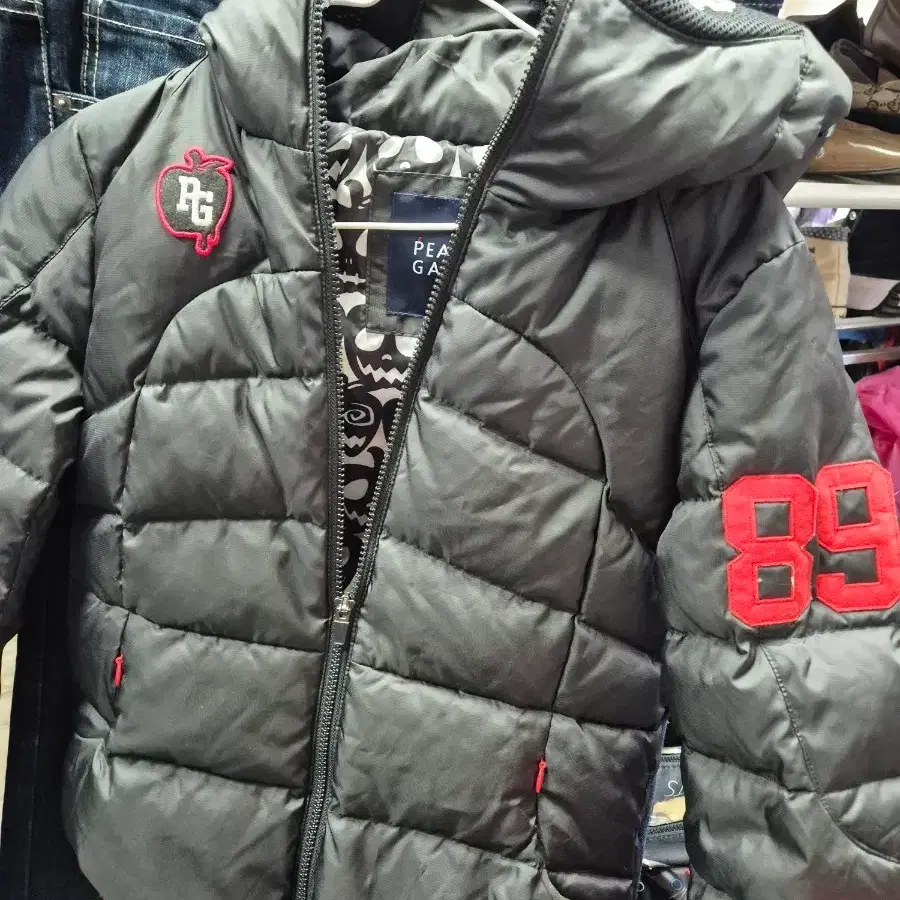 파리게이츠 패딩 점퍼 블랙. 90
