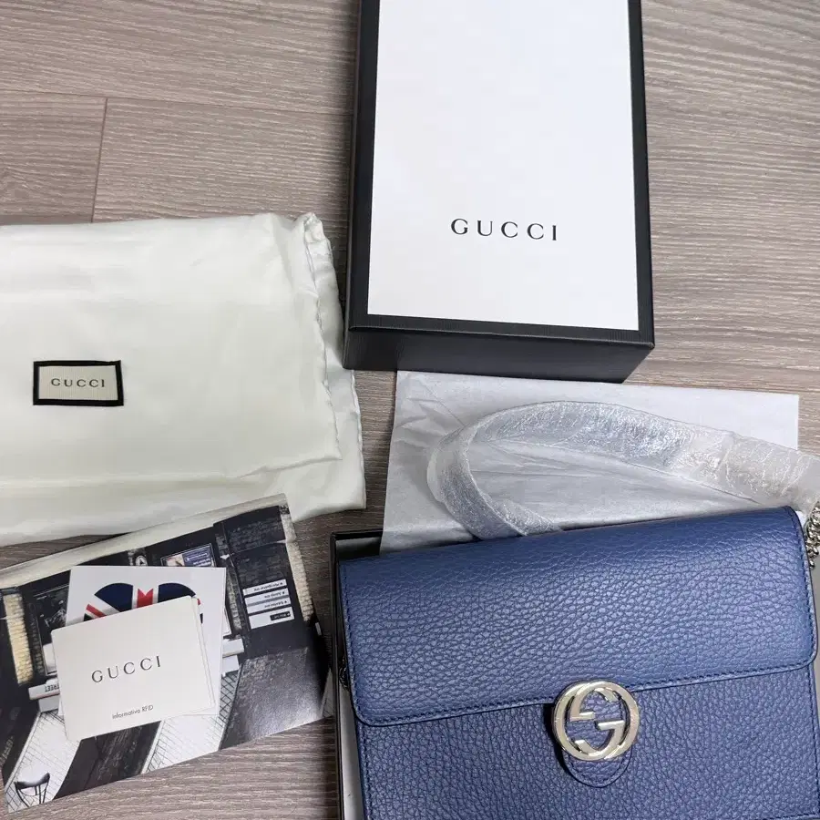 구찌 GUCCI 정품 블루 가죽 숄더백 판매합니다