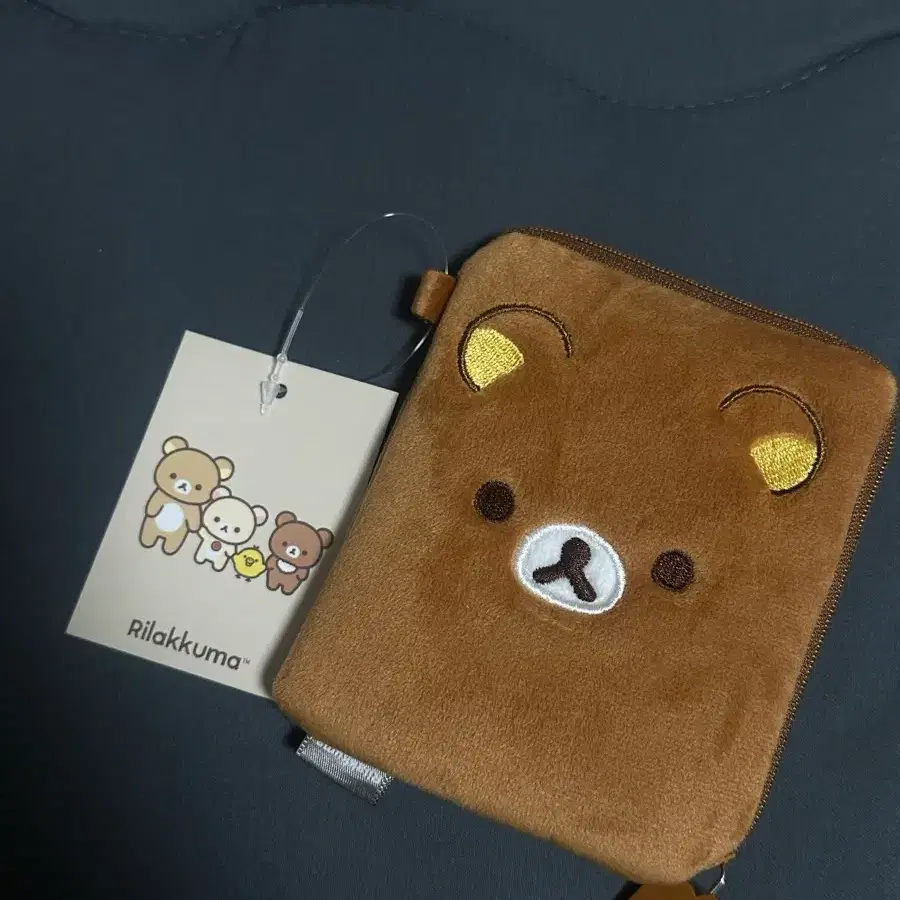 리락쿠마 파우치