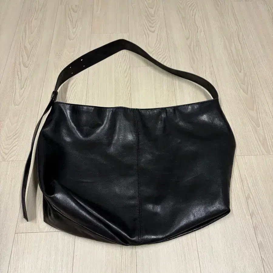 자라 숄더백