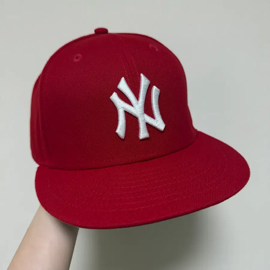 뉴에라 MLB 뉴욕 양키스 베이직 피티드 캡 스칼렛 모자 스냅백