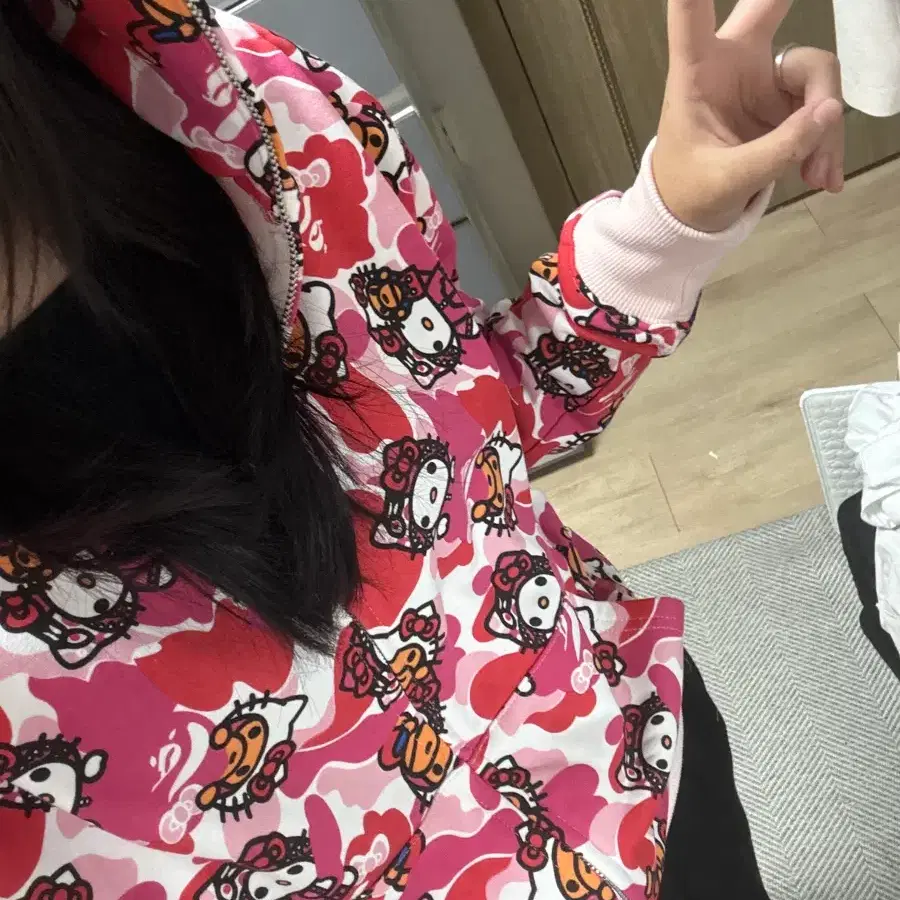 베이프 X 헬로키티 카모 후드 집업
