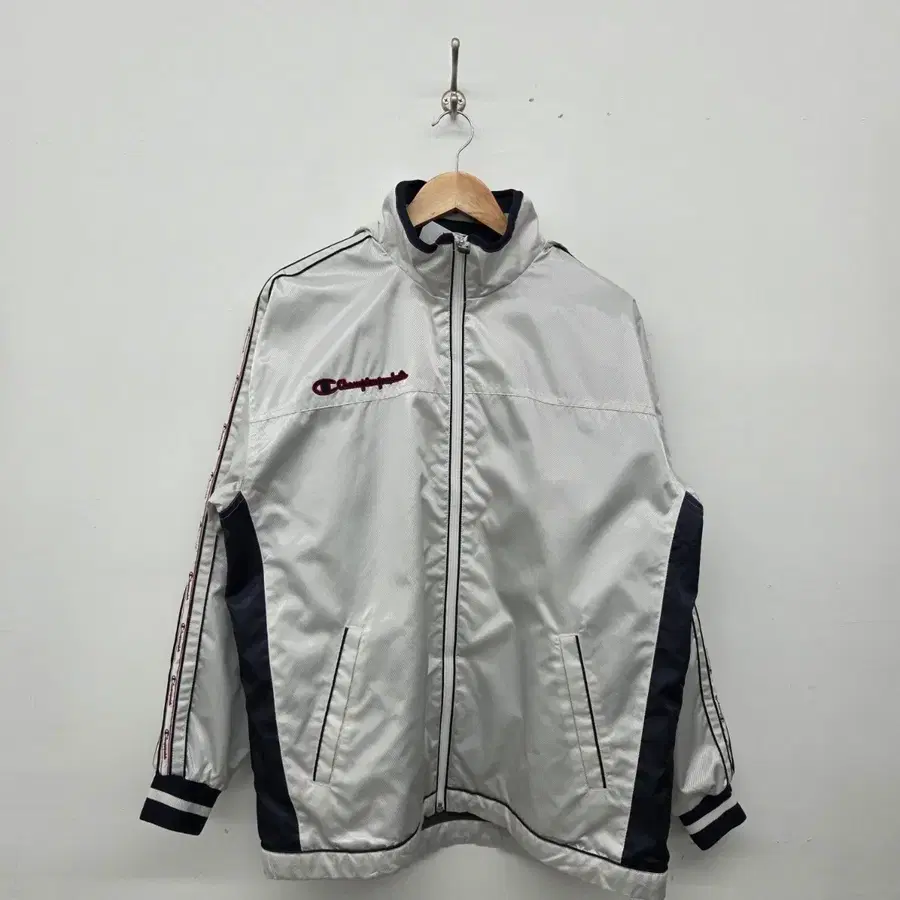 챔피온 바람막이 점퍼 화이트 셋업 남성M