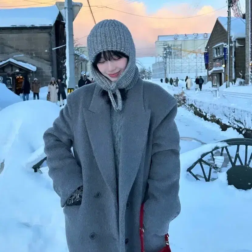 더 오유 카리나 코트