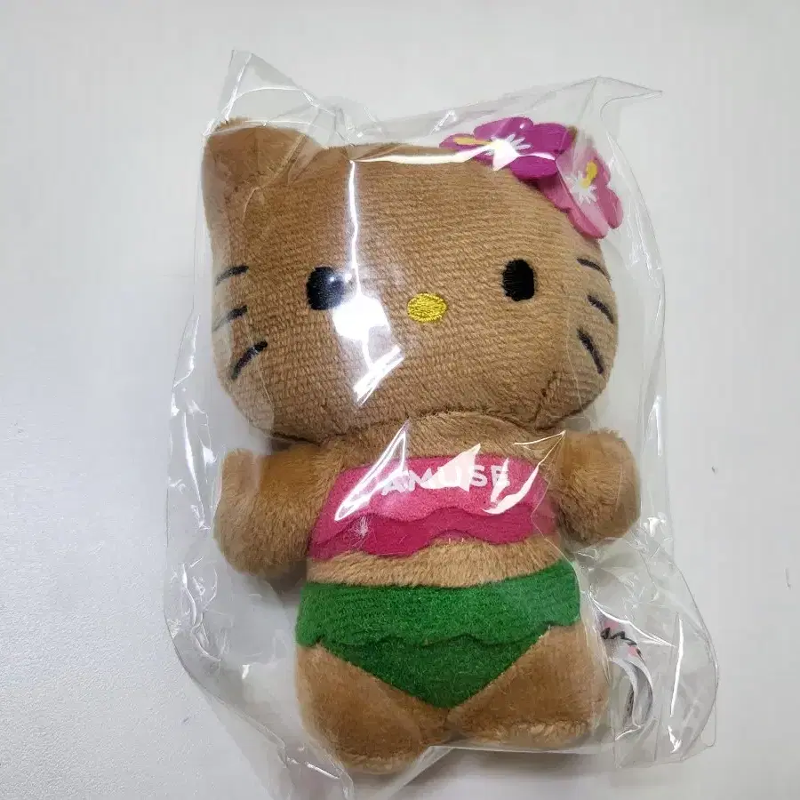 어뮤즈 태닝키티 인형