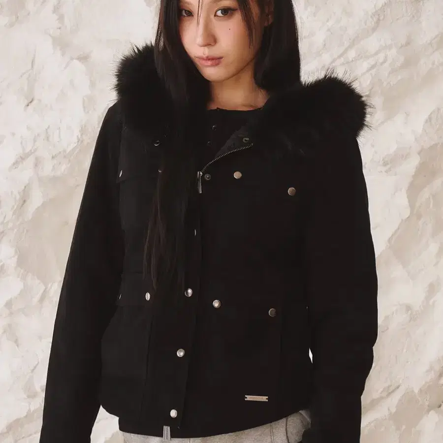 프렌다 스웨이드 퍼 후드 크롭 자켓 SUEDE FUR HOOD CROP JACKET BLACK