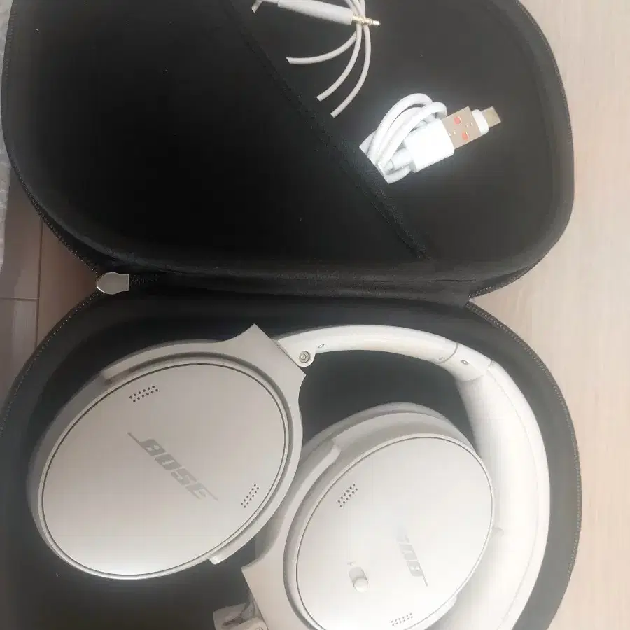 보스 qc45 블루투스 헤드셋 박스제외 풀구성 화이트스모크