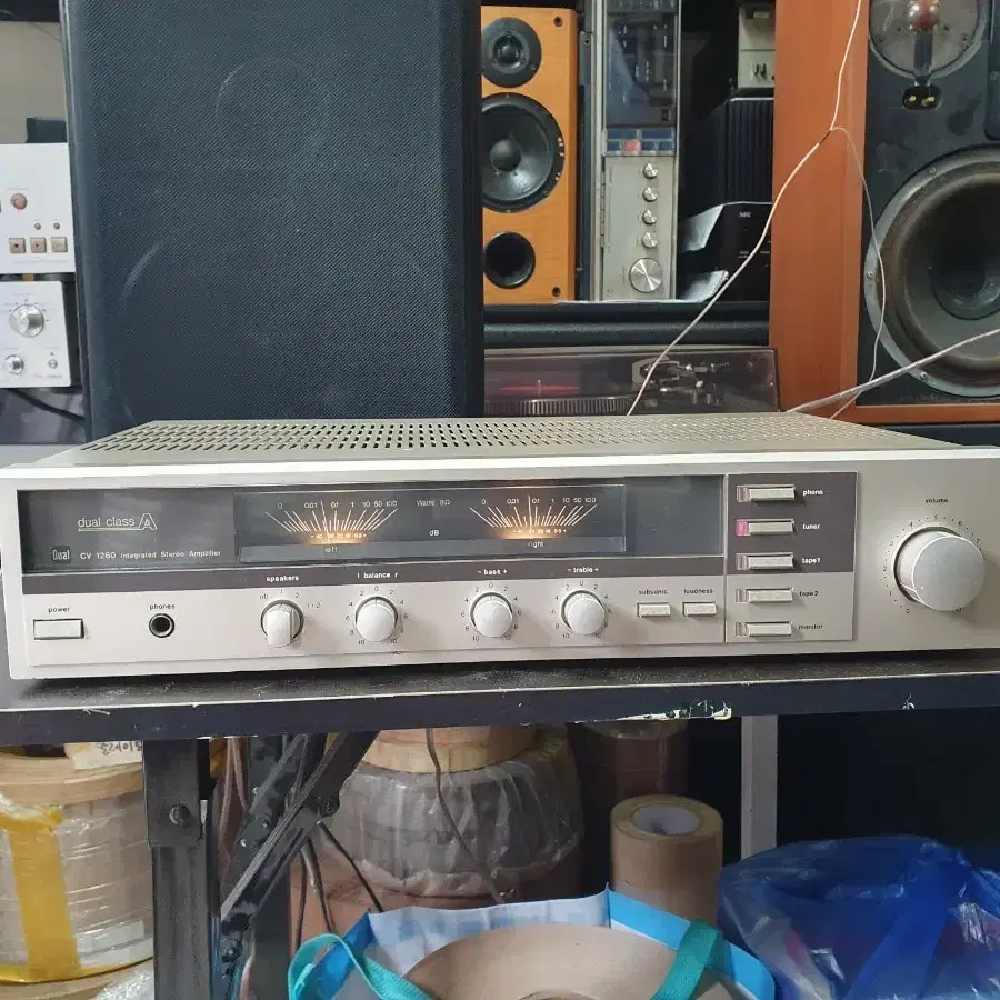 듀얼 CV-1260 인티앰프 입니다