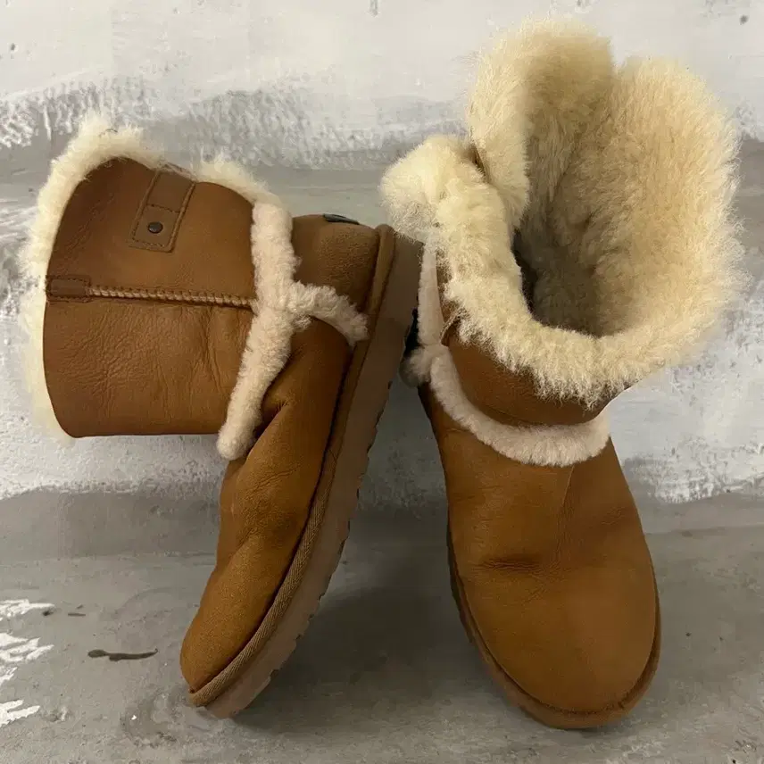 UGG UGG フリース ベルト ブーツ