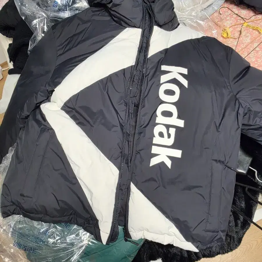 KODAK 코닥 케이 헤비 105(XL) 블랙 덕다운패딩