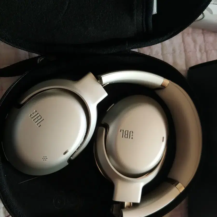 JBL TOUR ONE M2 노이즈캔슬링 블루투스 헤드폰