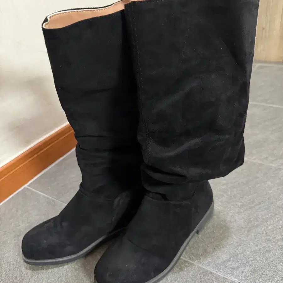 스웨이드 블랙 롱부츠