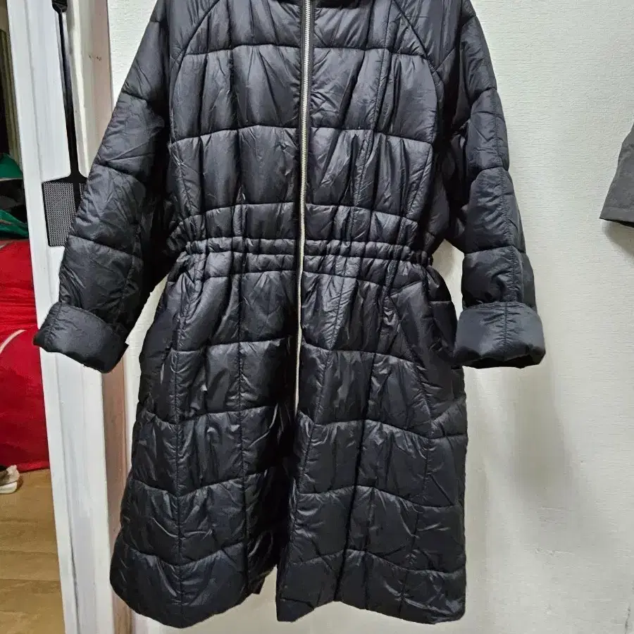 보브블랙 퀼팅 롱패딩 후드 집업