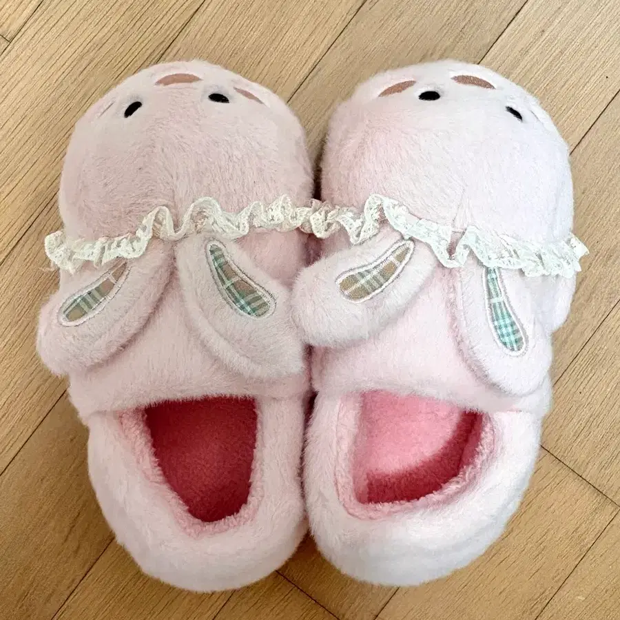 토끼 털실내화 팝니다