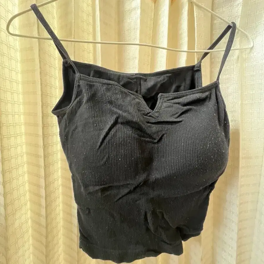 골지 브이넥 끈나시 블랙