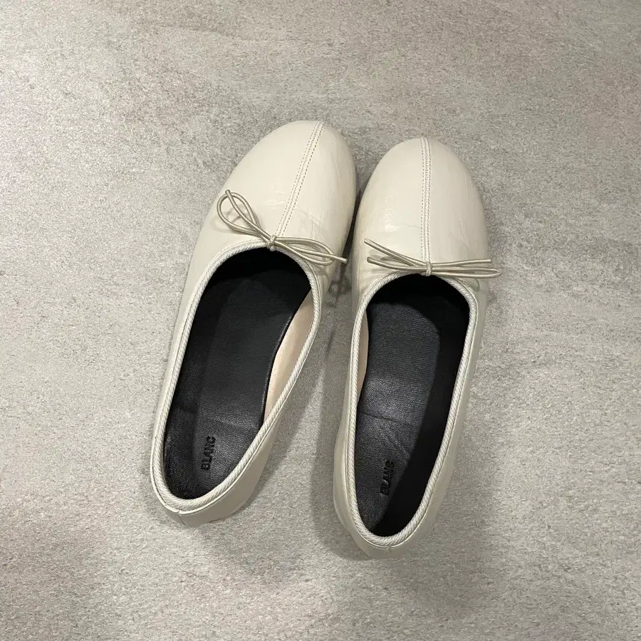 웨어링무드 파이 플랫 블랑 리본플랫