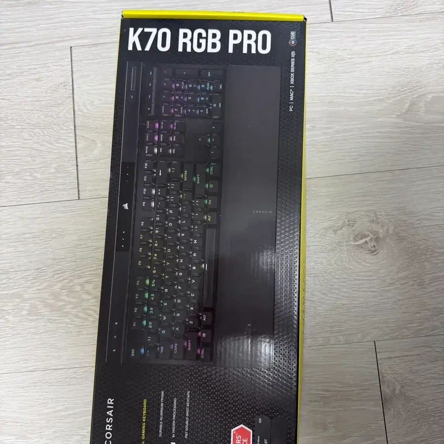 커세어 K70 RGB PRO 기계식 키보드 은축 풀배열