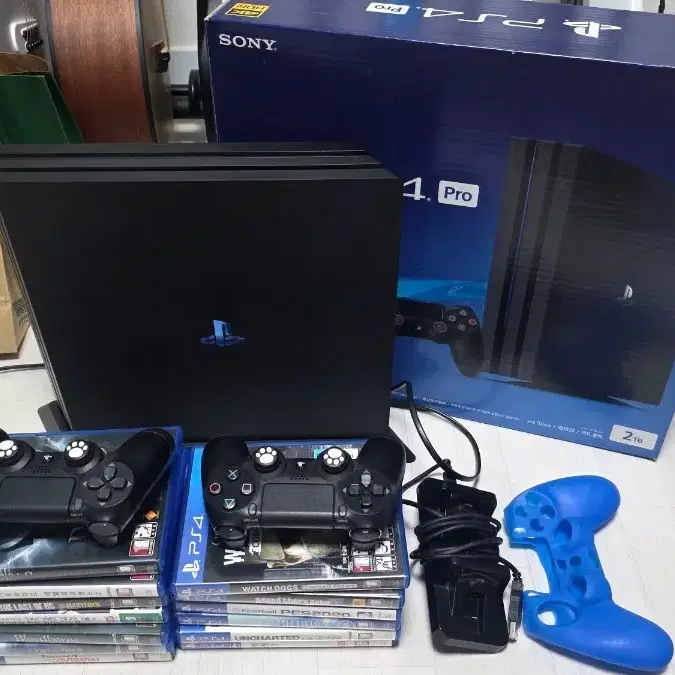 ps4 pro 2T + 게임 13개