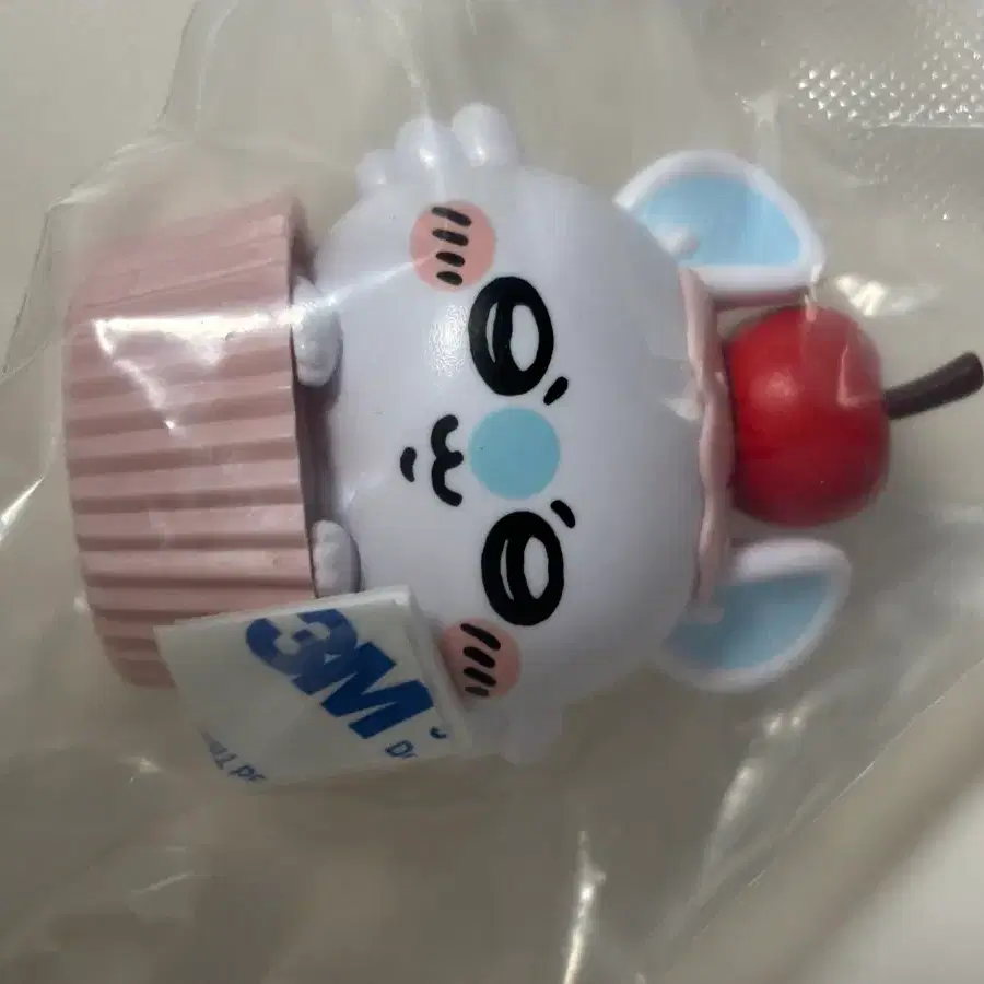먼작귀 치이카와 히든 모몽가 모니터 컵케이크 피규어
