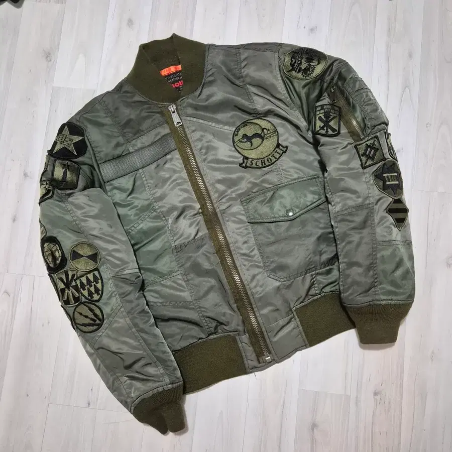 SCHOTT 쇼트 N.Y.C U.S.A.F밀리터리 패치워크 MA-1