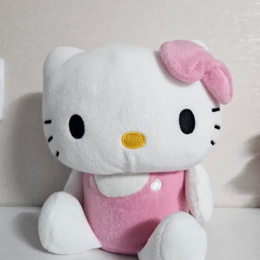 고전 키티 보관함 인형