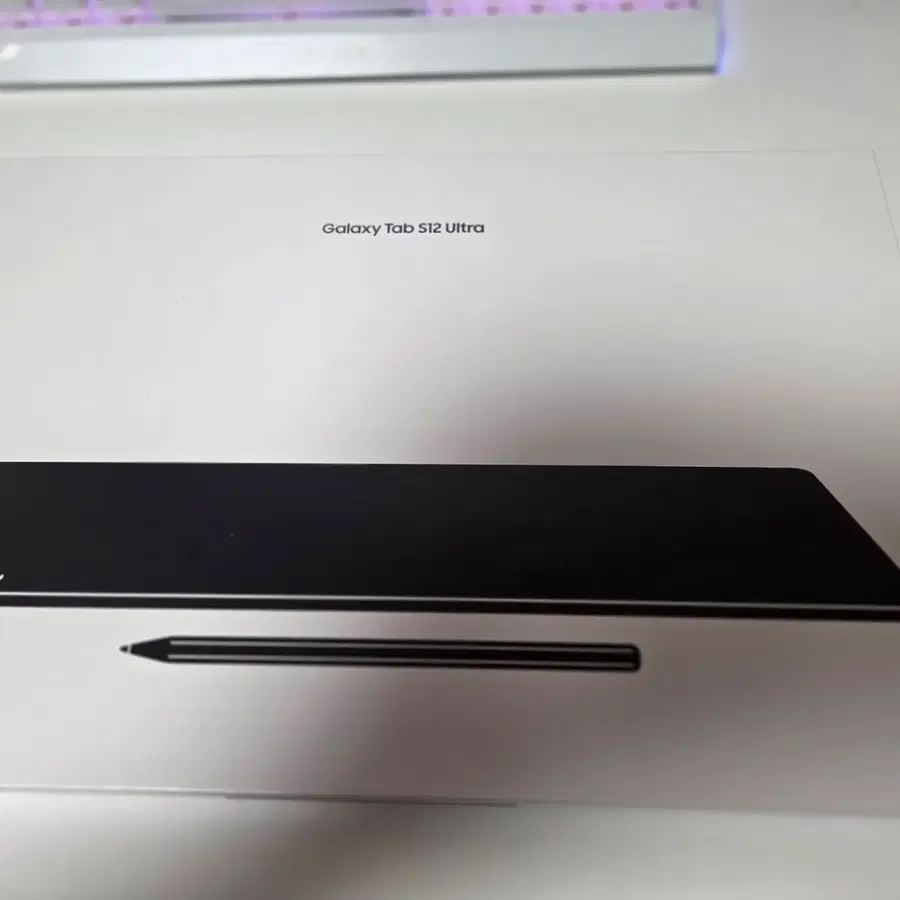 갤럭시탭 S12 울트라 512gb Wifi 그레이 팝니다.