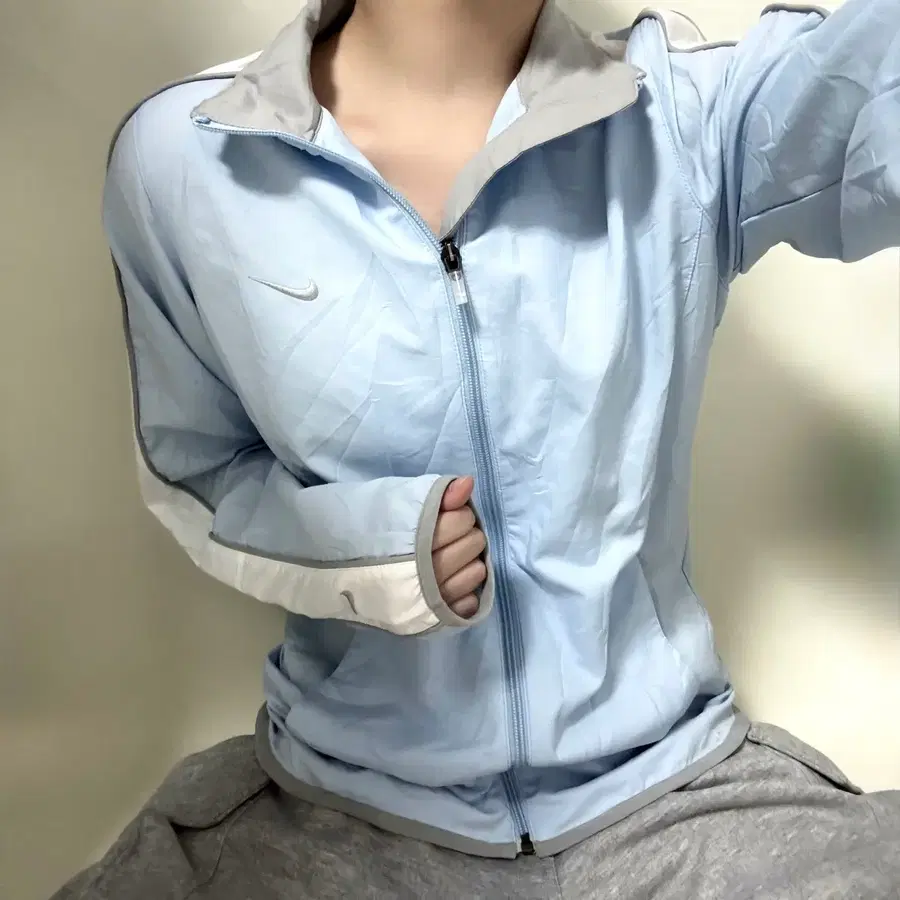 *희귀* M/나이키 화이트그레이 포인트 파스텔 스카이블루 여성 윈드/바람막이/교복아우터/빈티지/대장급/올드스쿨/하늘
