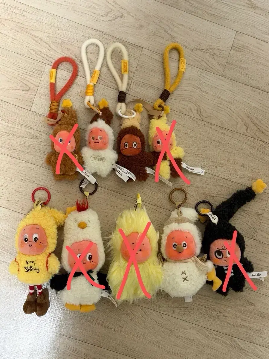 Pop Mart Little Star keyring selling
