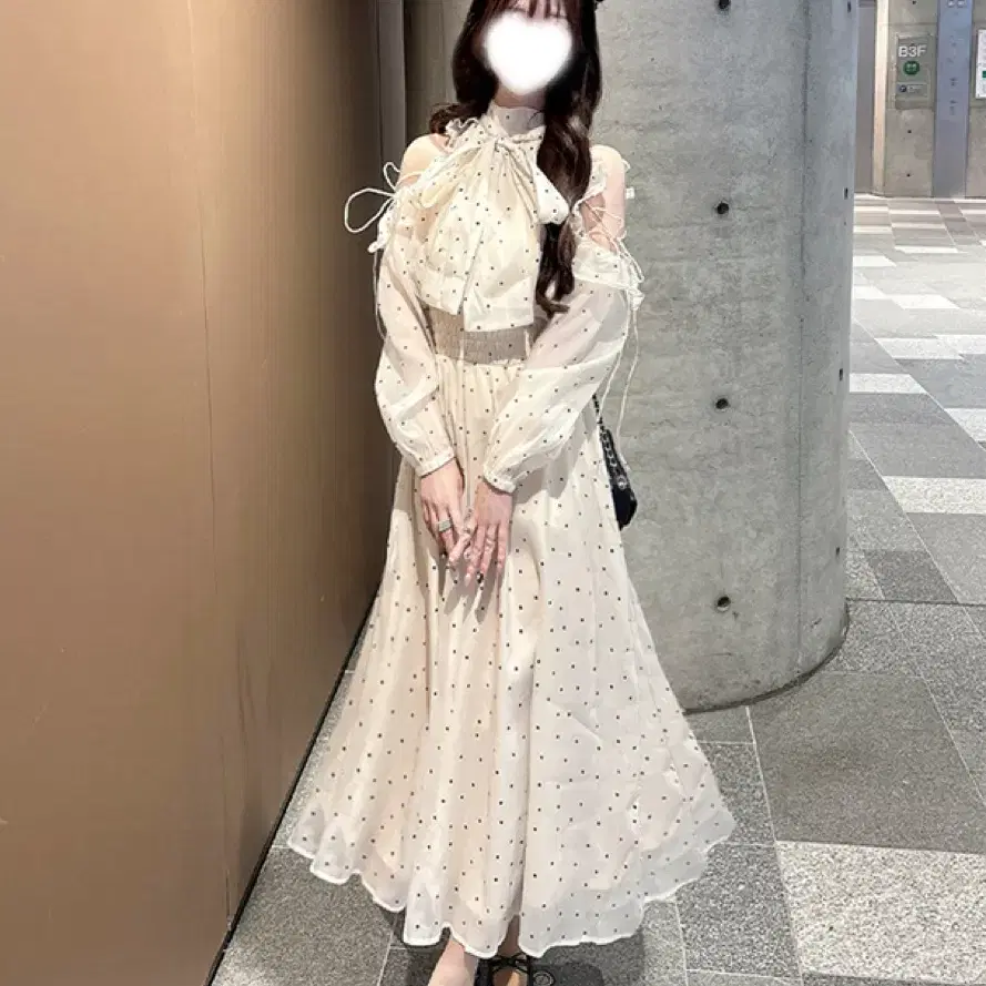 GRL 그레일 스나계 도트 오프숄더 리본 롱 원피스 아이보리