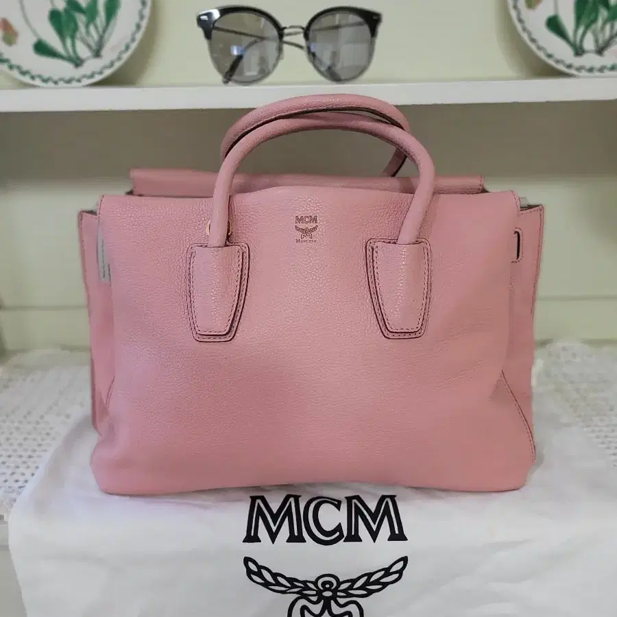 MCM 핑크색 가방