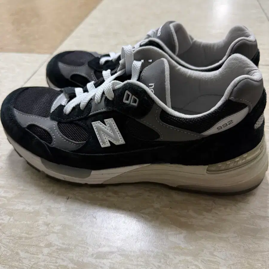 뉴발란스 992 블랙 그레이