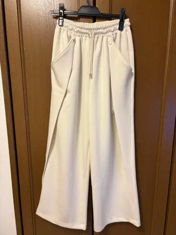 화이트 와이드 팬츠 이지 팬츠