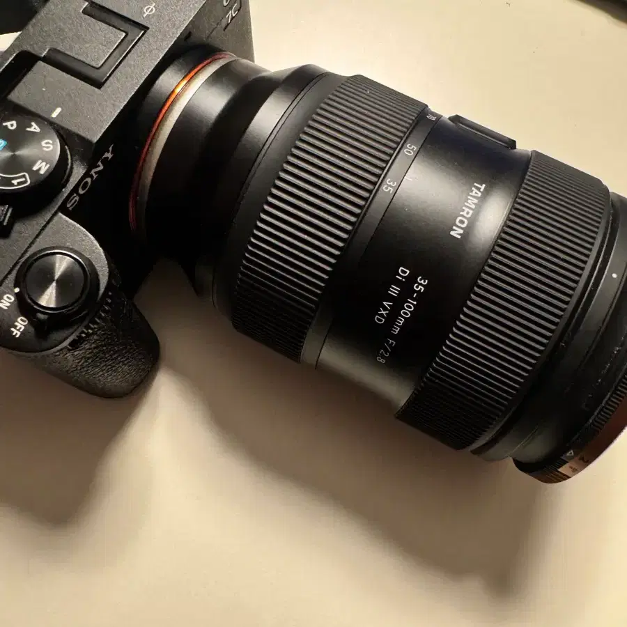 탐론 35-100mm f2.8 소니용