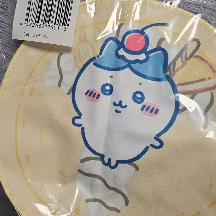 치이카와(먼작귀) 크레페 쿠지 e상 하치와레 타올 판매합니다