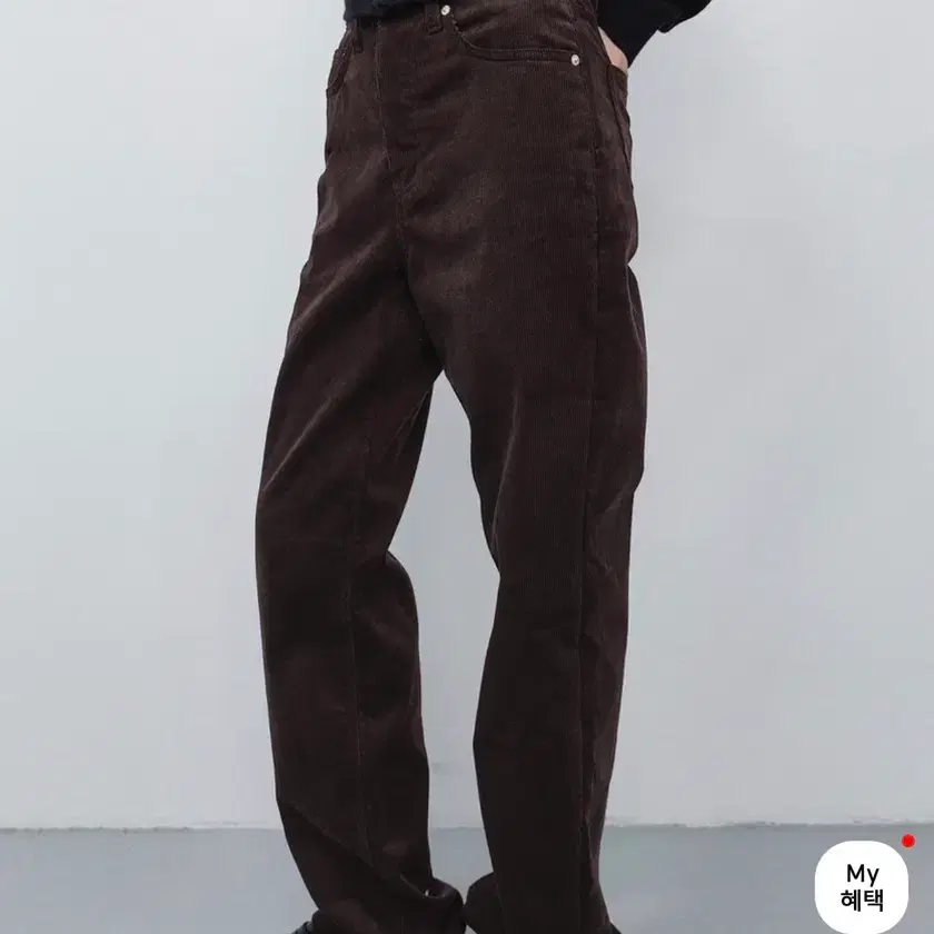 던스트 ESSENTIAL STRAIGHT CORDUROY JEANS DEEP BROWN
