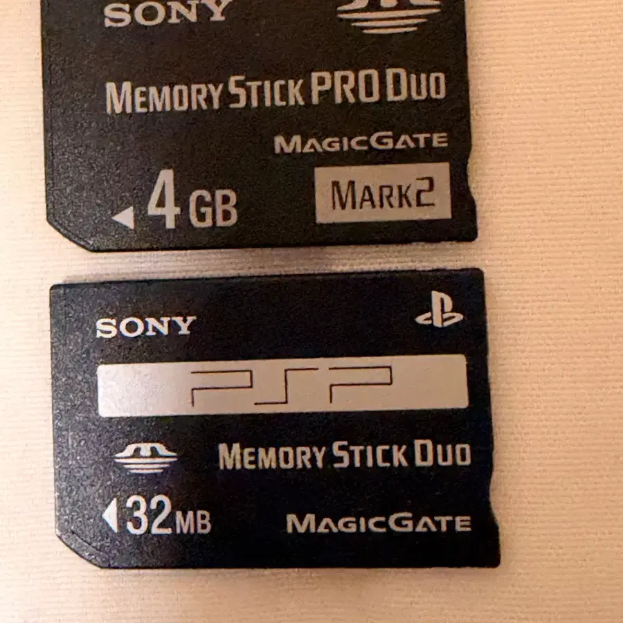 SONY 소니 메모리스틱 듀오 32MB + 프로 듀오 4GB 일괄