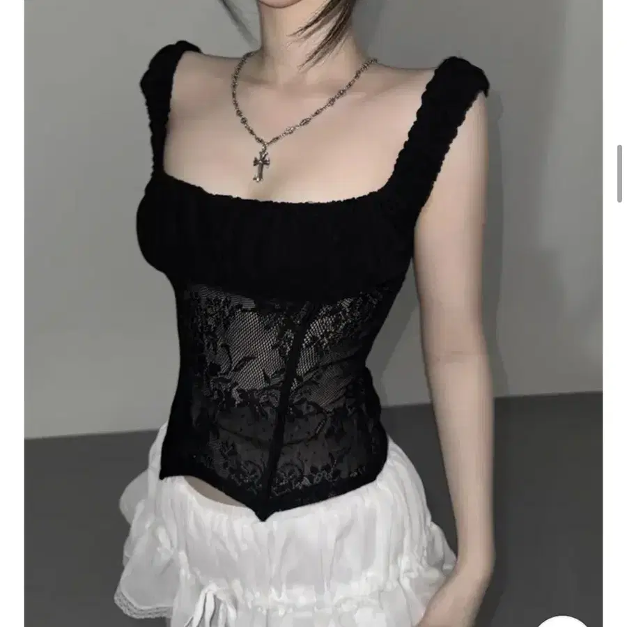 에이블리 코르셋 레이스 나시 탑 슬리브리스 블랙 모디무드 플노팔 나체 힐다 오도어