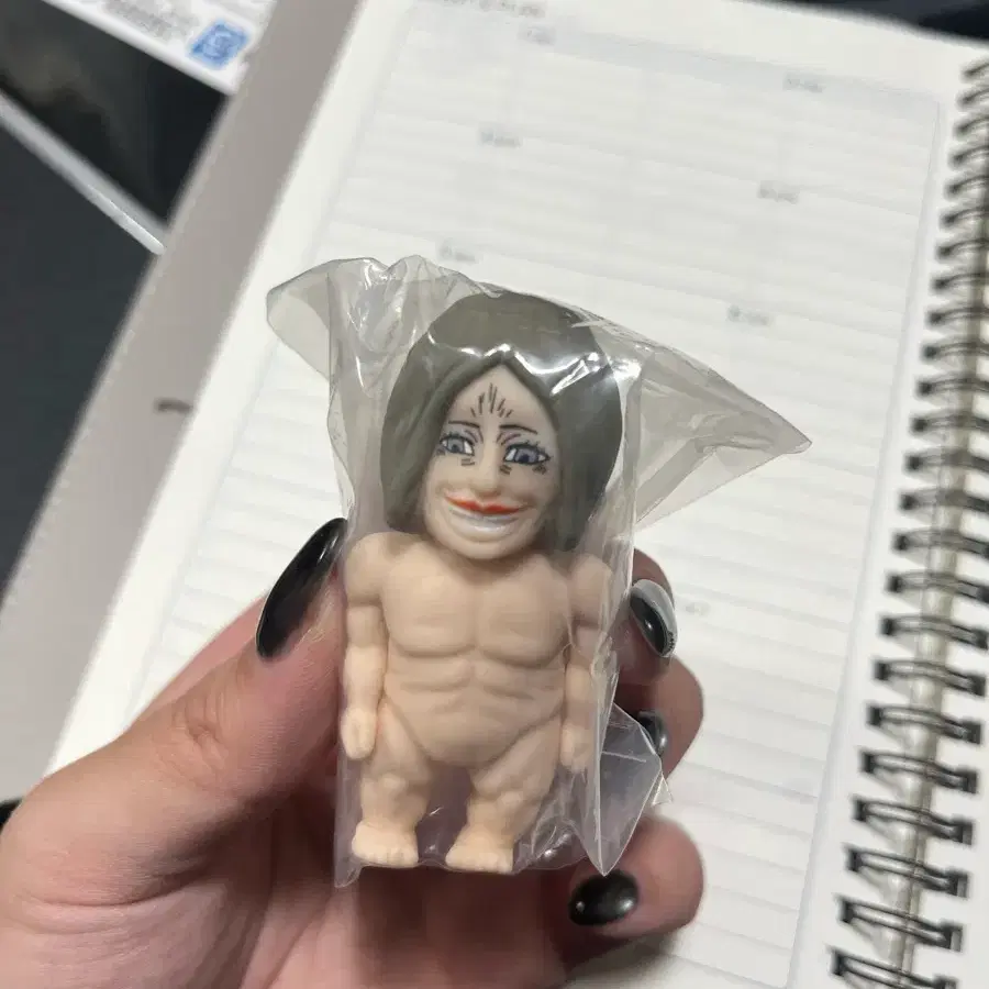 진격거 다이애나 거인 스퀴즈 가챠