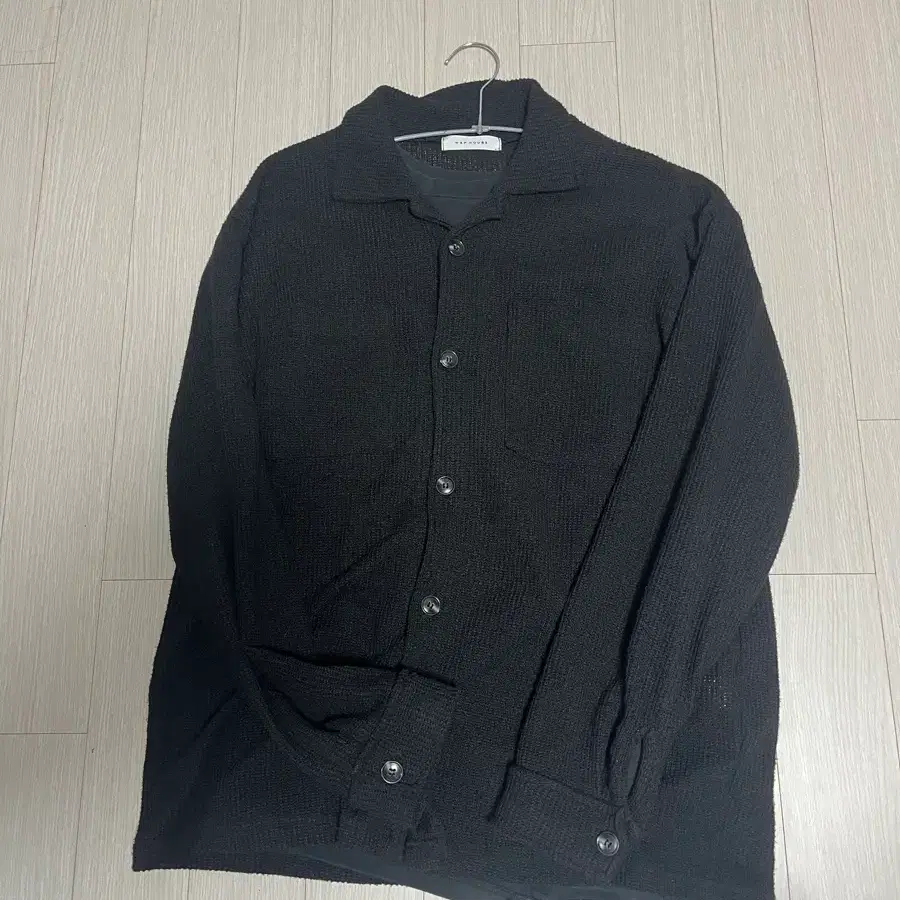 블랙 포켓셔츠