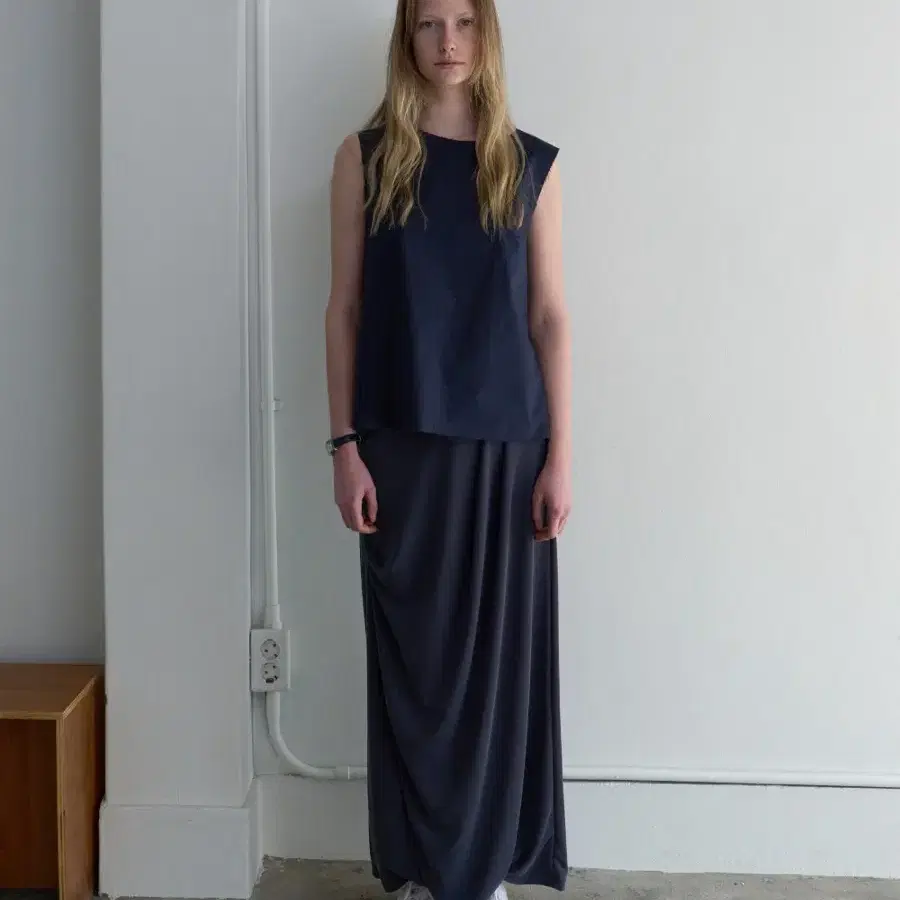 파이카 DRAPED MAXI SKIRT (navy)