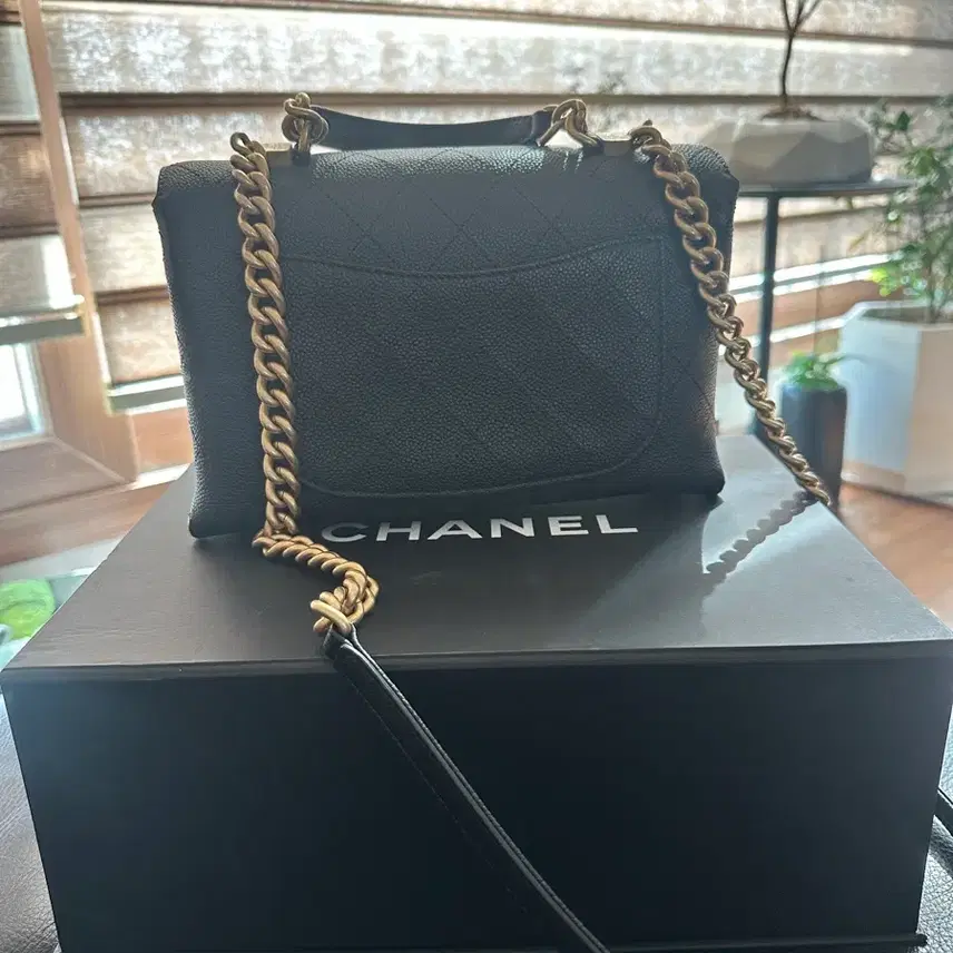 샤넬 캐비어 블랙 백 사진 2