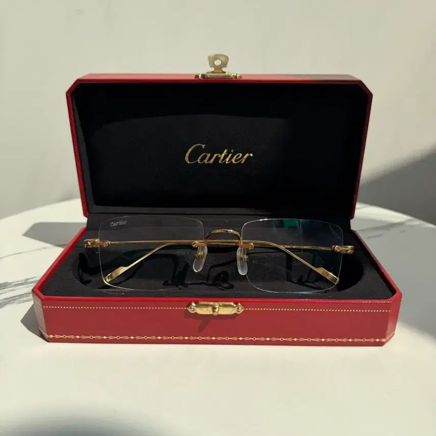 까르띠에 CT0367S 002 XL 18K 금 무테 안경 사진 2